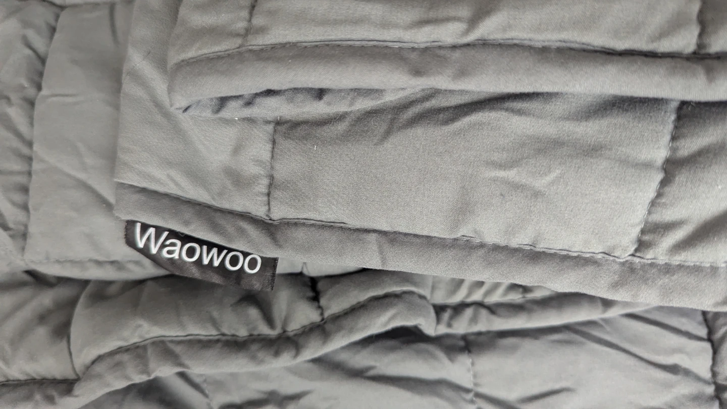 Weighted blanket for adults