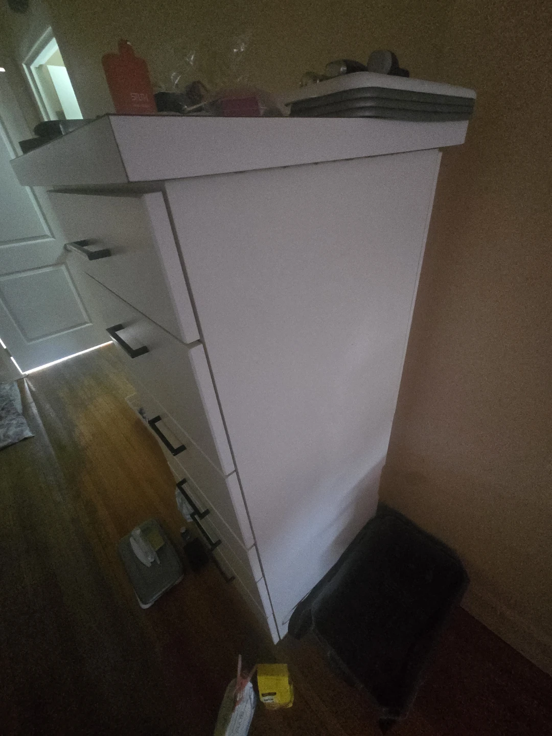 White 7-Drawer rolling Dresser must pickup by 2pm on Sunday - photo 2