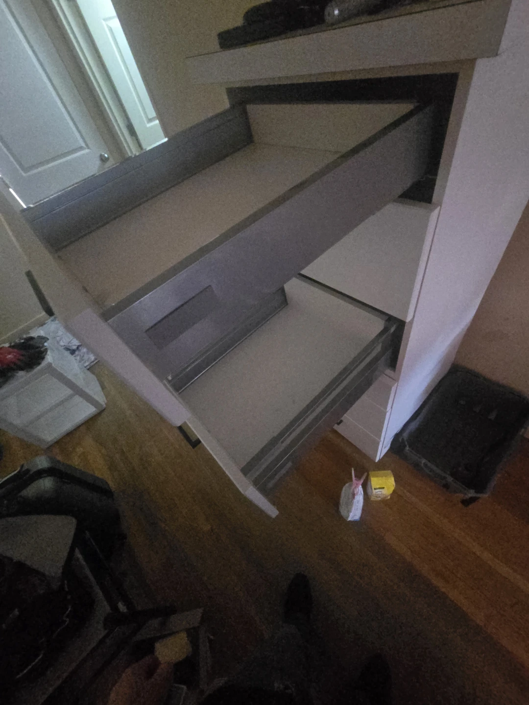 White 7-Drawer rolling Dresser must pickup by 2pm on Sunday - photo 5