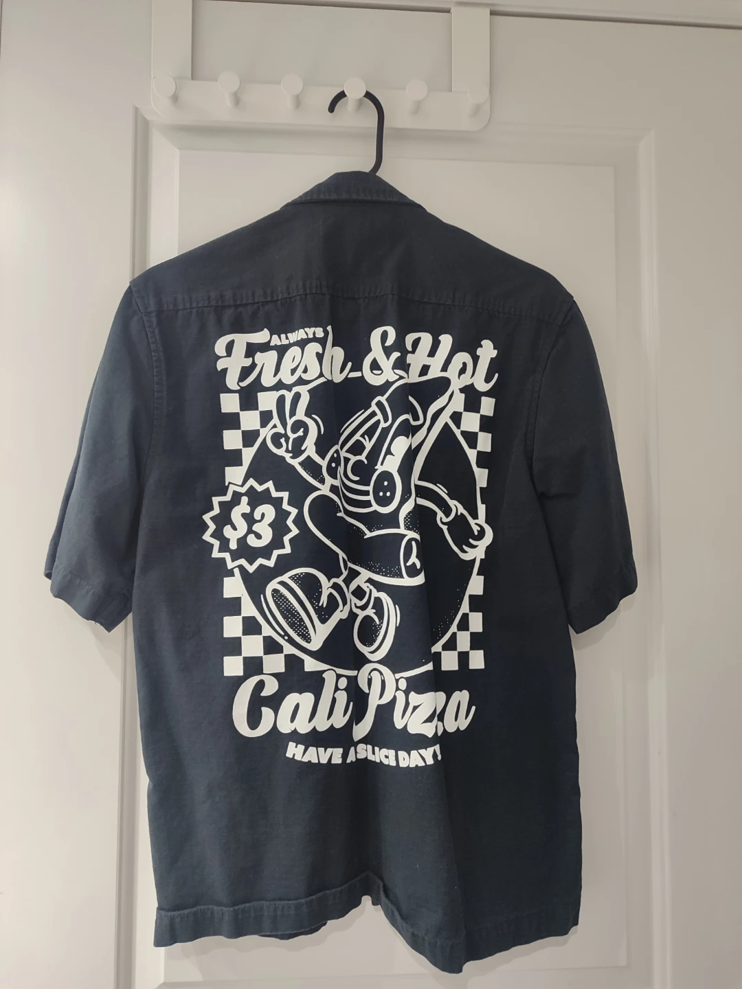 Saint + Sinner Cali Pizza Graphic Button-Up Shirt Size S - photo 3