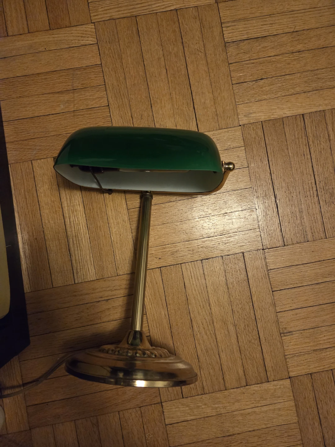 Banker's Lamp with Green Shade - photo 2