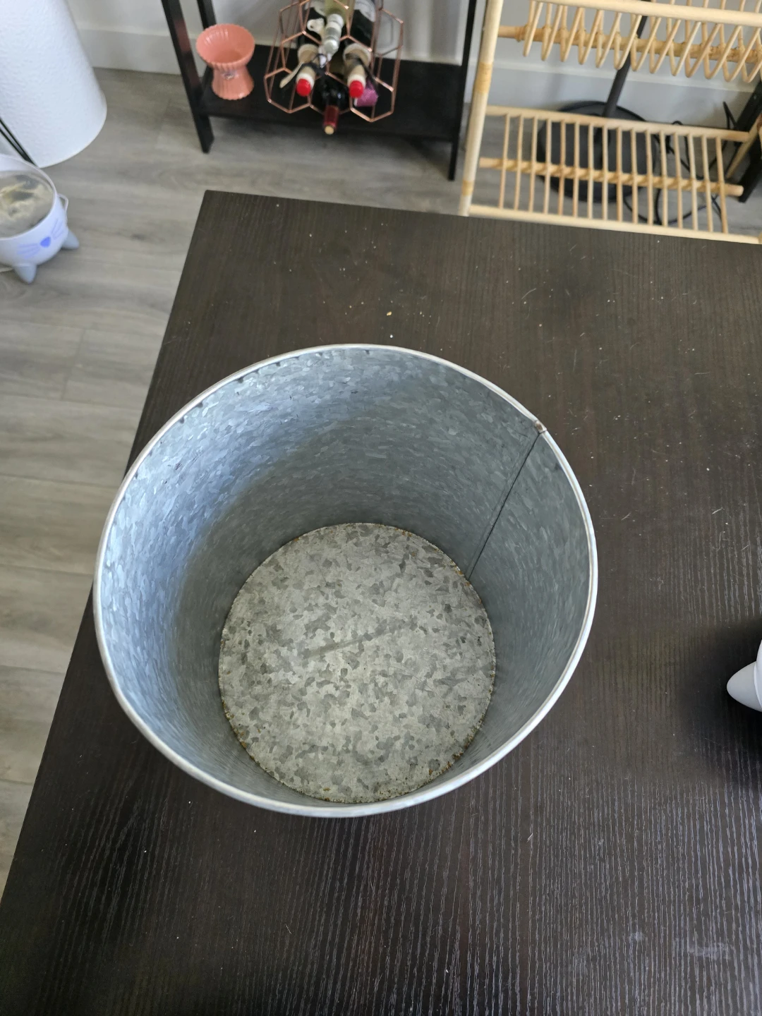 Pet food/storage bin - photo 3