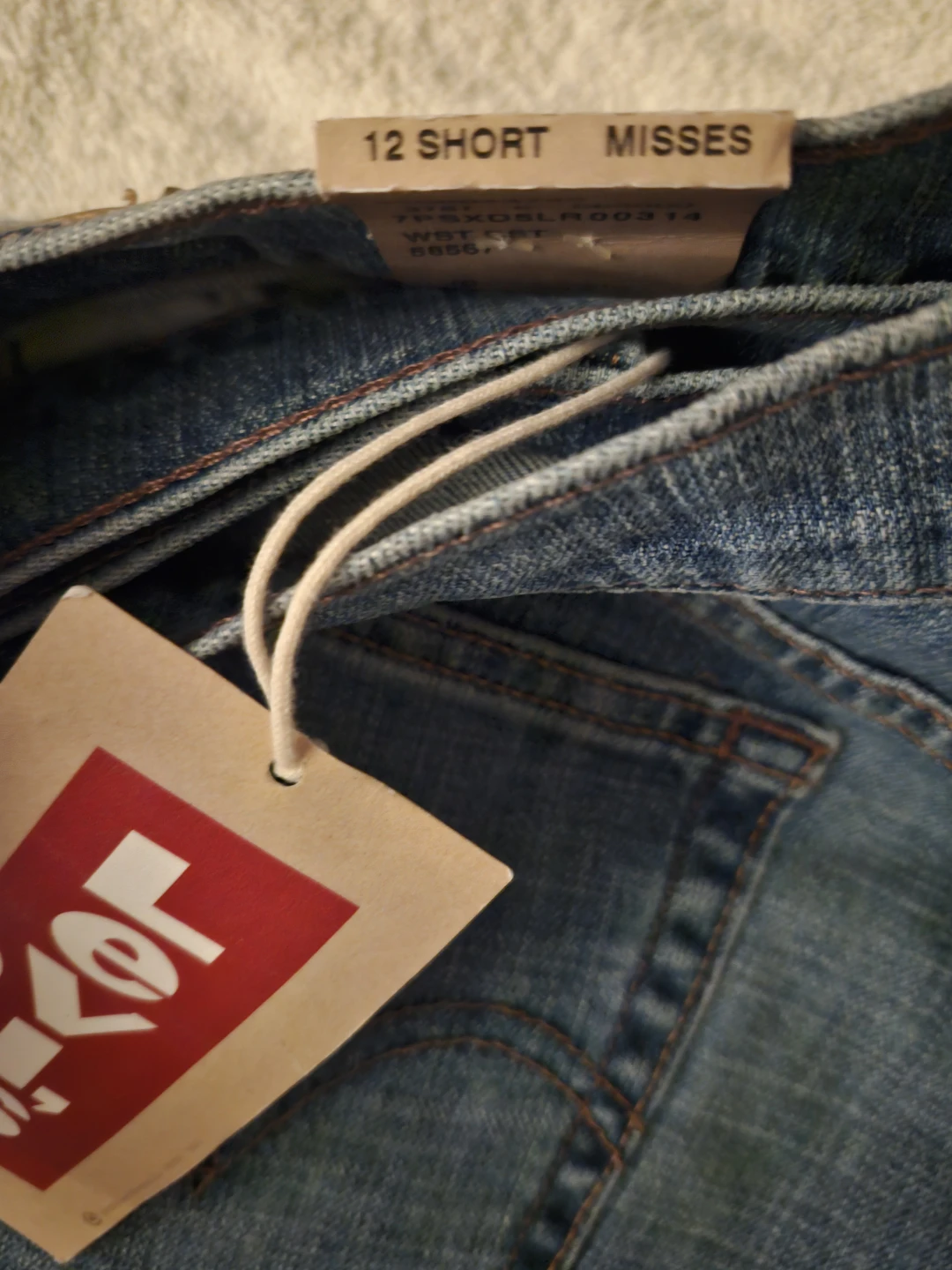 NEW LEVI'S JEANS BLUE WIDE BOOT 12S, RETAIL $44+3.91 TAX=$47.91 - photo 3