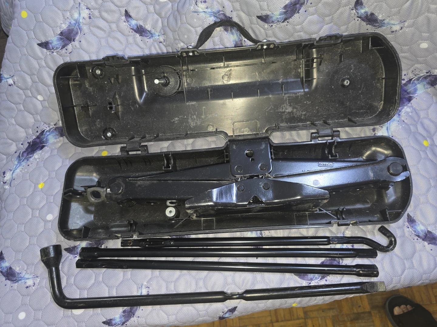 Ford F -150 Jack Kit – OEM Truck Tool – - photo 2