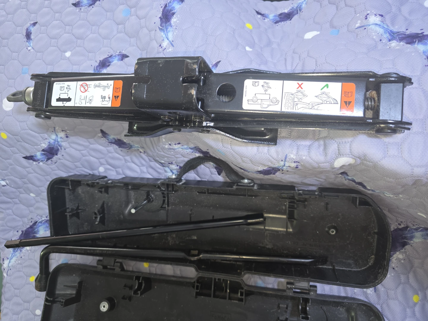 Ford F -150 Jack Kit – OEM Truck Tool – - photo 3