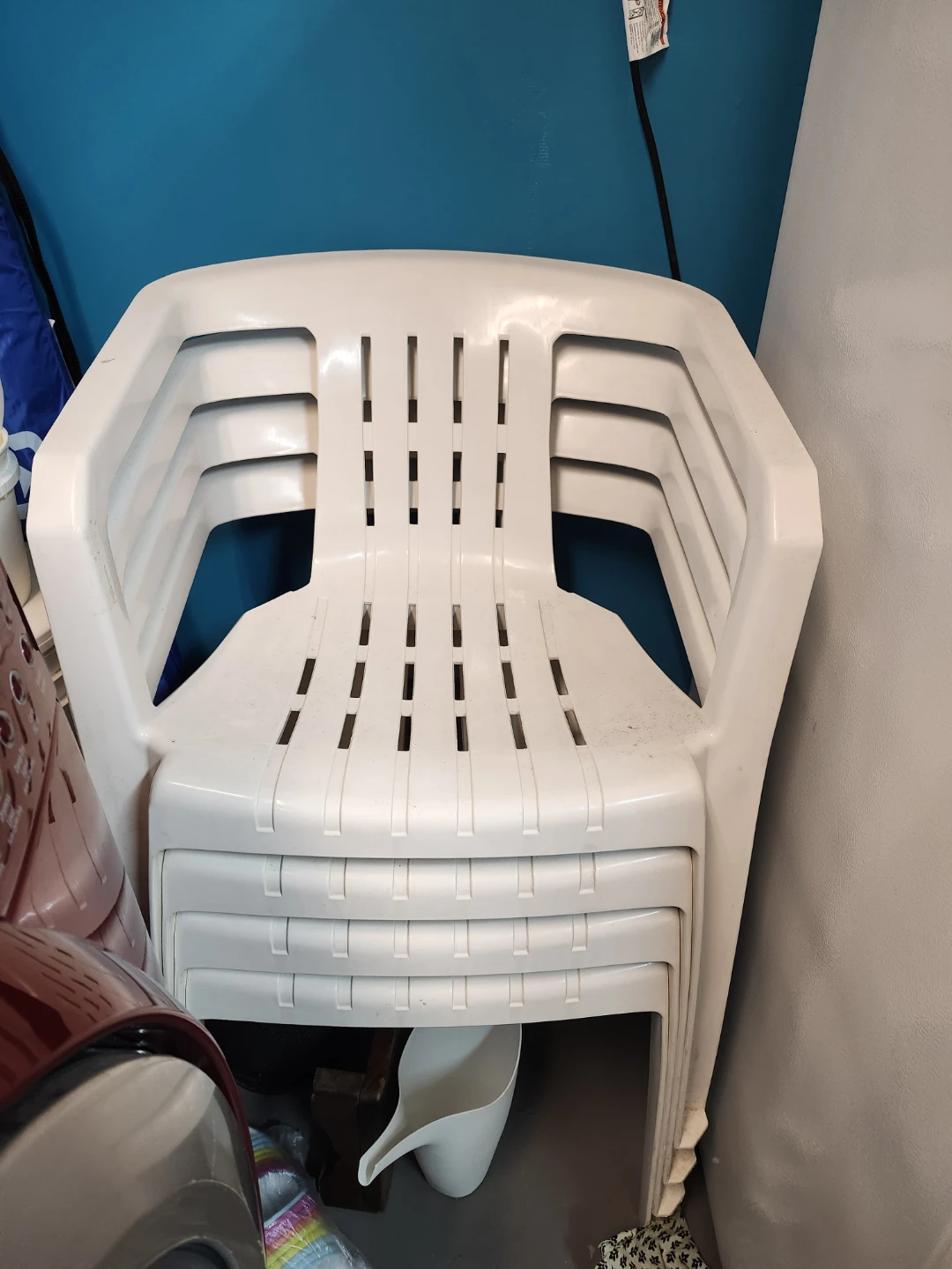 Set of 4 White Stackable Patio Chairs - Sturdy Design - photo 2