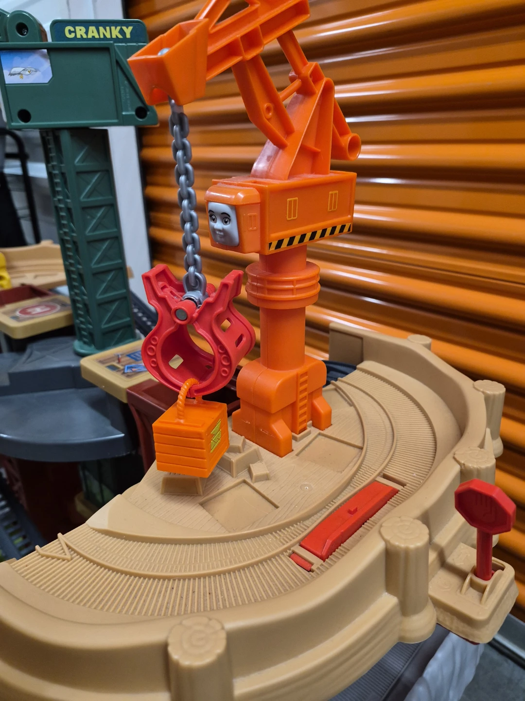 Thomas & Friends Wooden Railway Cranky & Carly Crane Set - photo 2