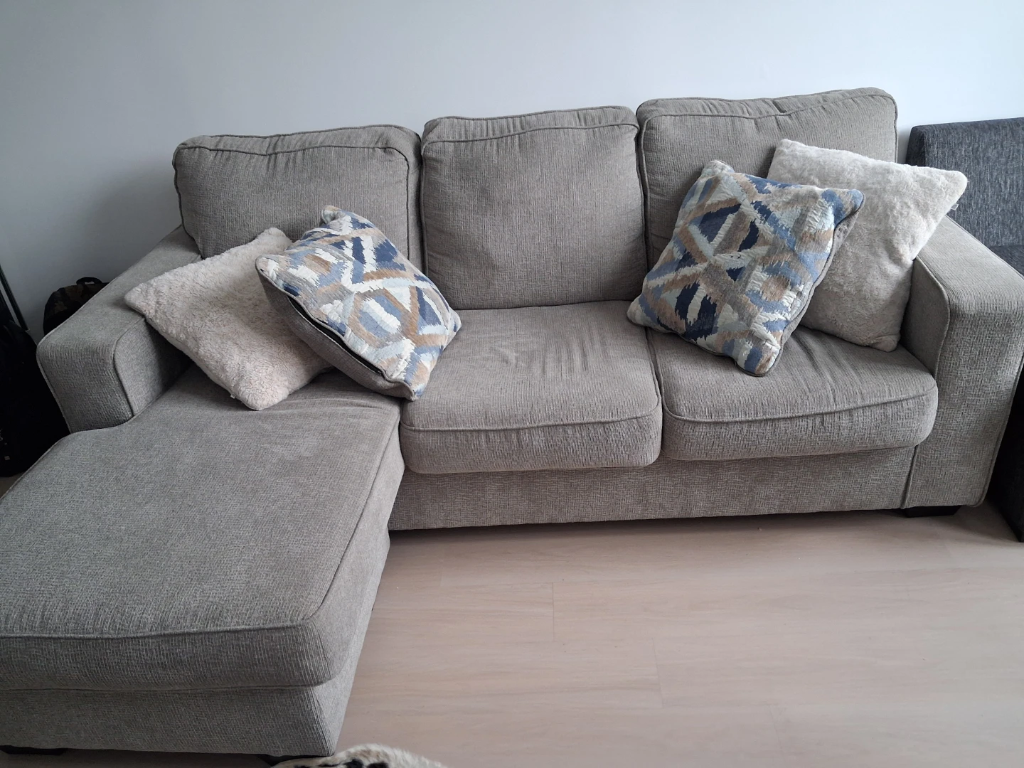 COMFY Sectional Sofa with Chaise and