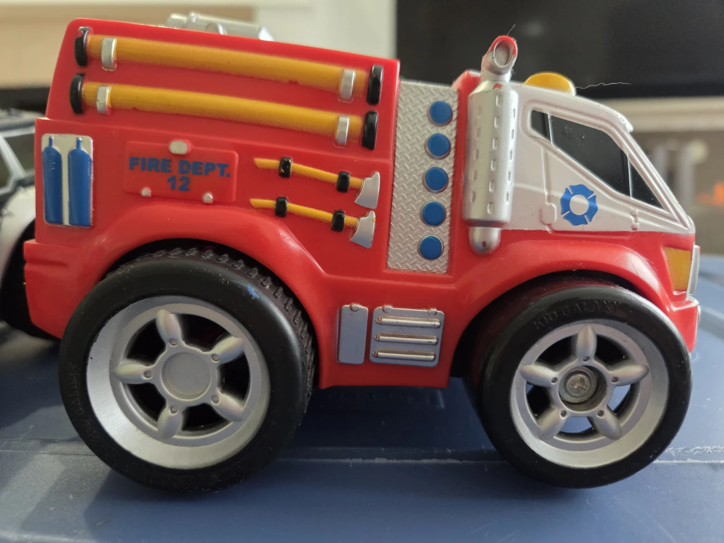 3-Pack Toy Emergency & Recycle Trucks - photo 4
