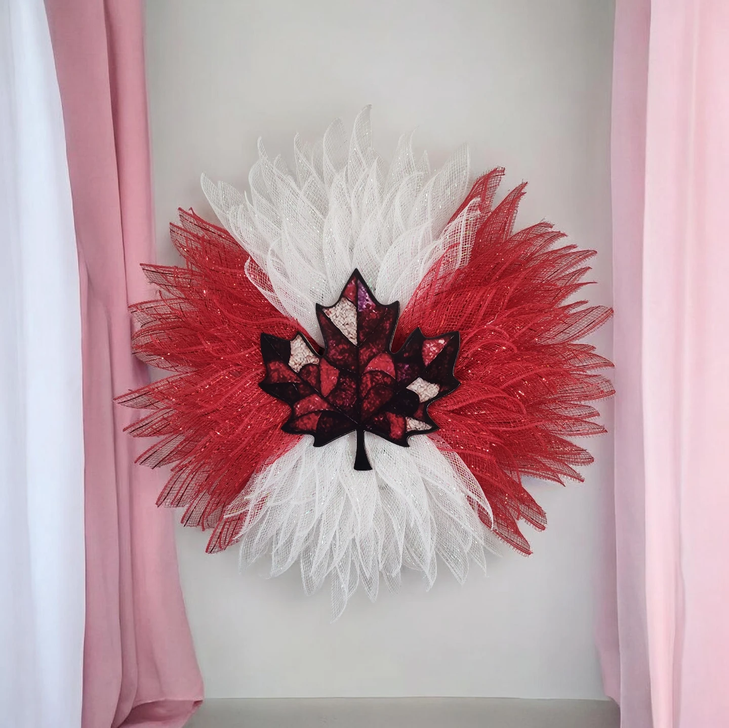 Canadian Flag Maple Leaf Wreath - photo 3