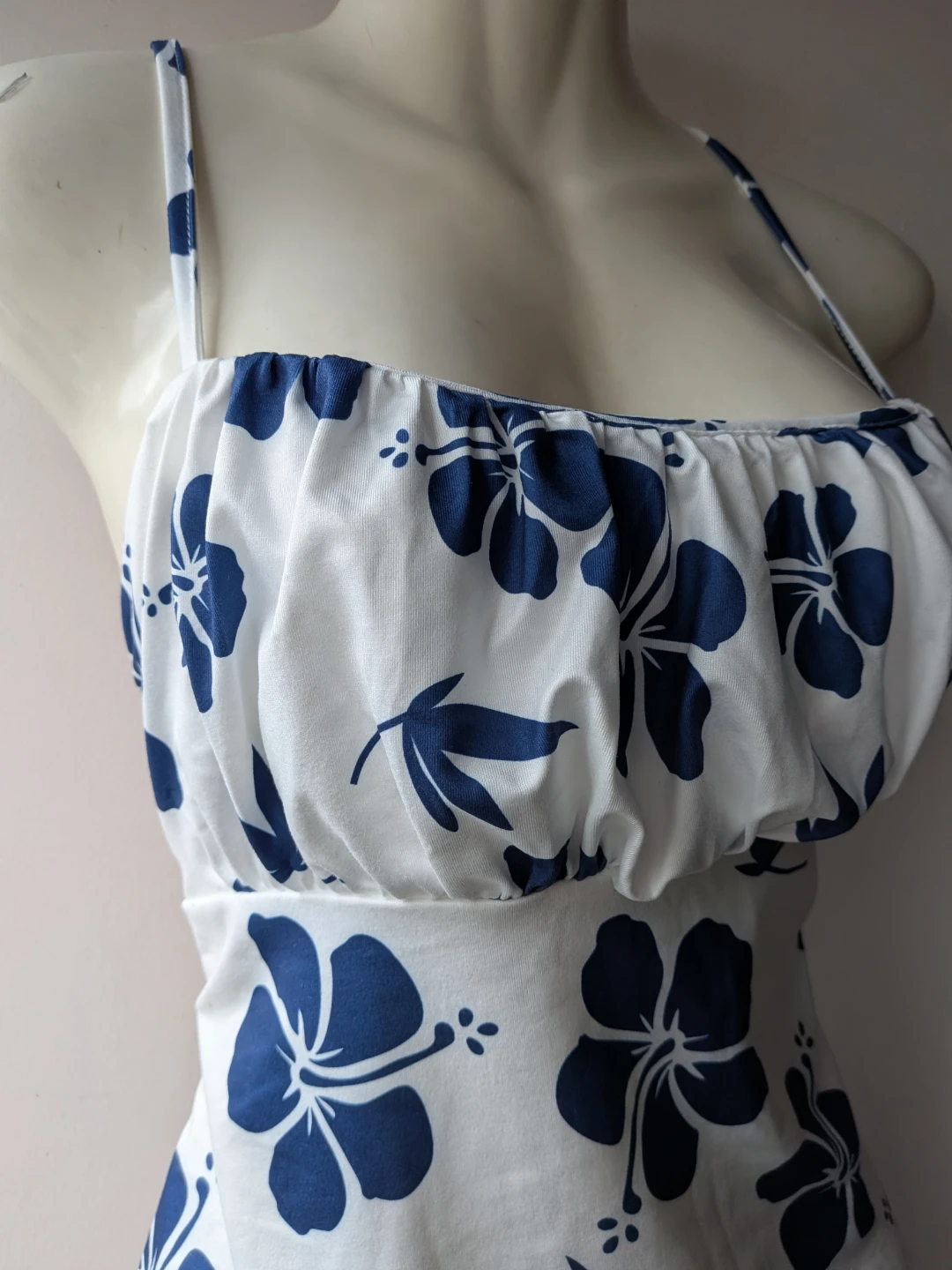White & Blue Hibiscus Print Sundress - photo 2