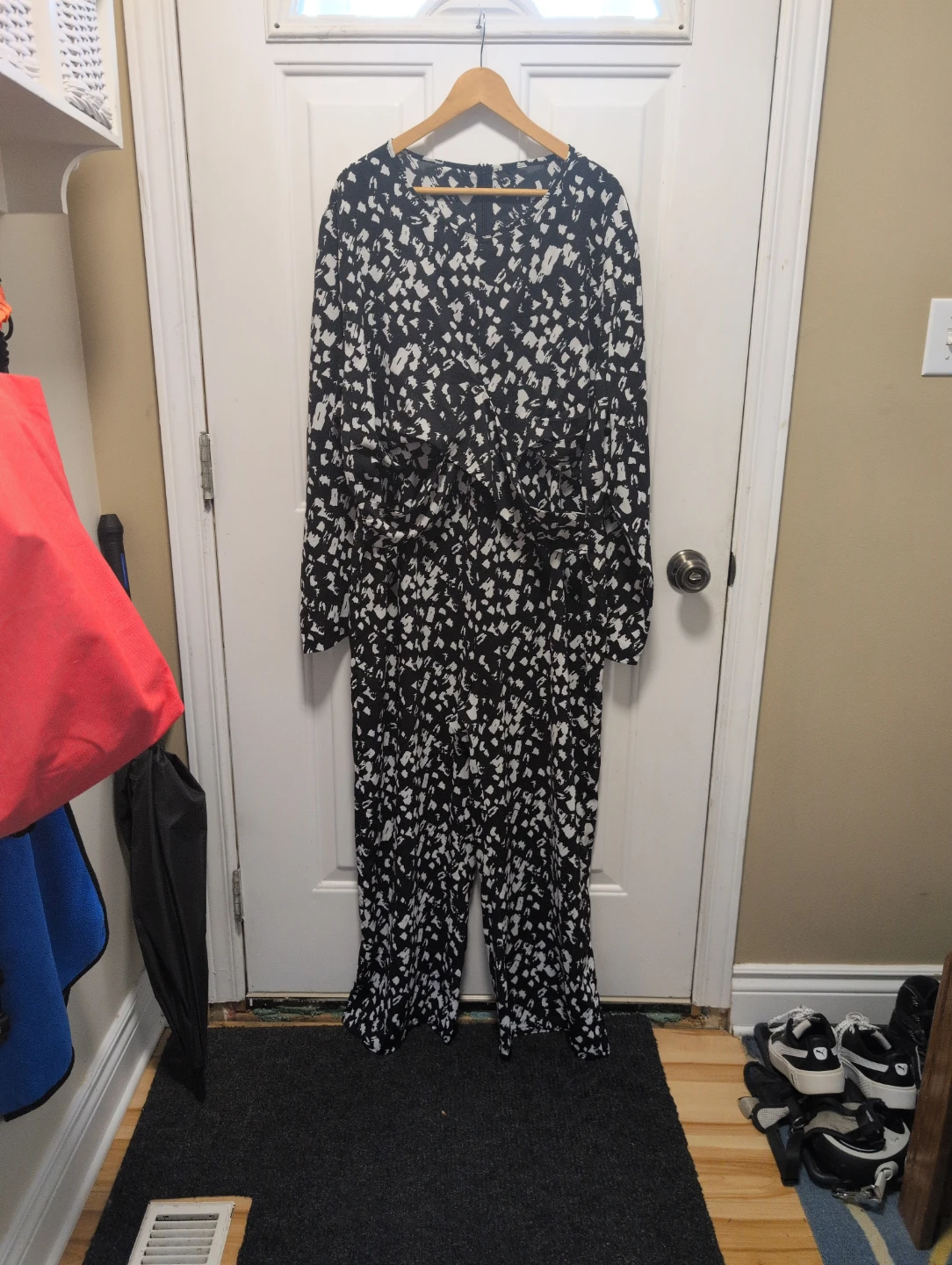 Black and White Abstract Print Jumpsuit