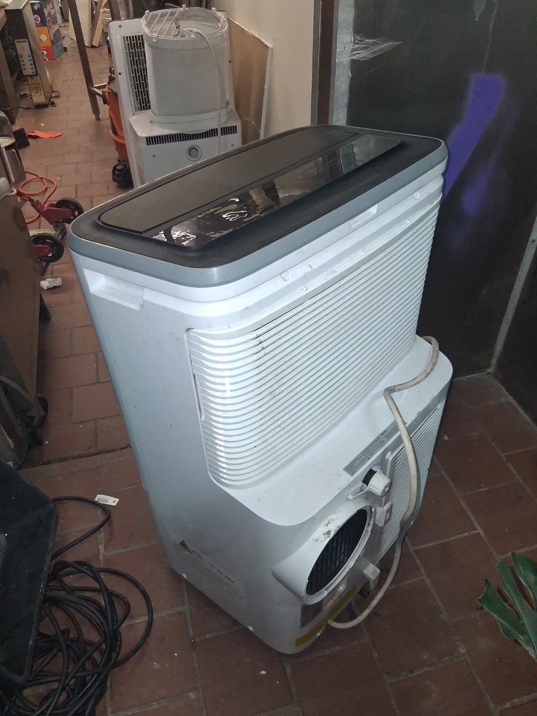 Frigidaire Portable Air Conditioner - photo 3