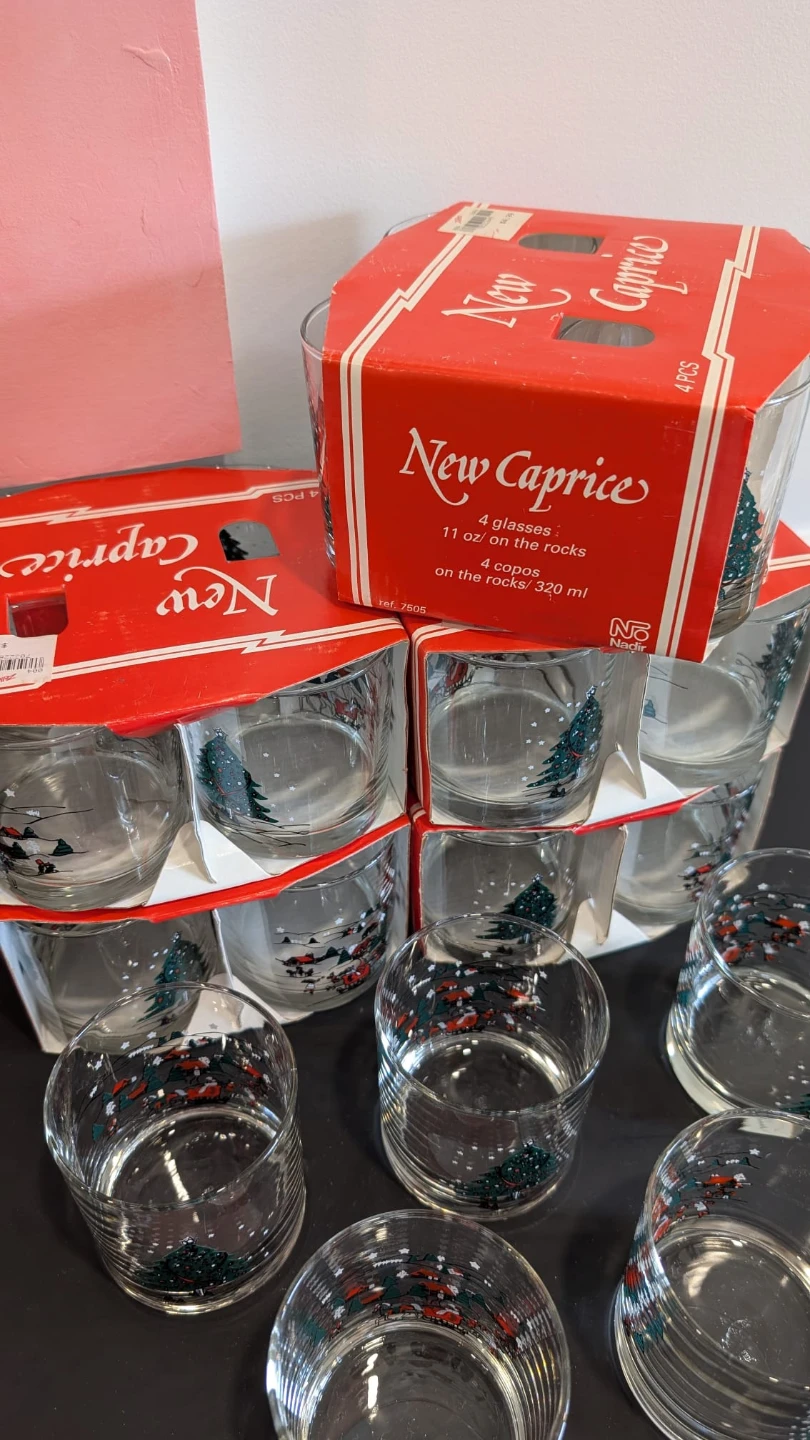 Vintage Christmas Glasses - Set of 26 - photo 2