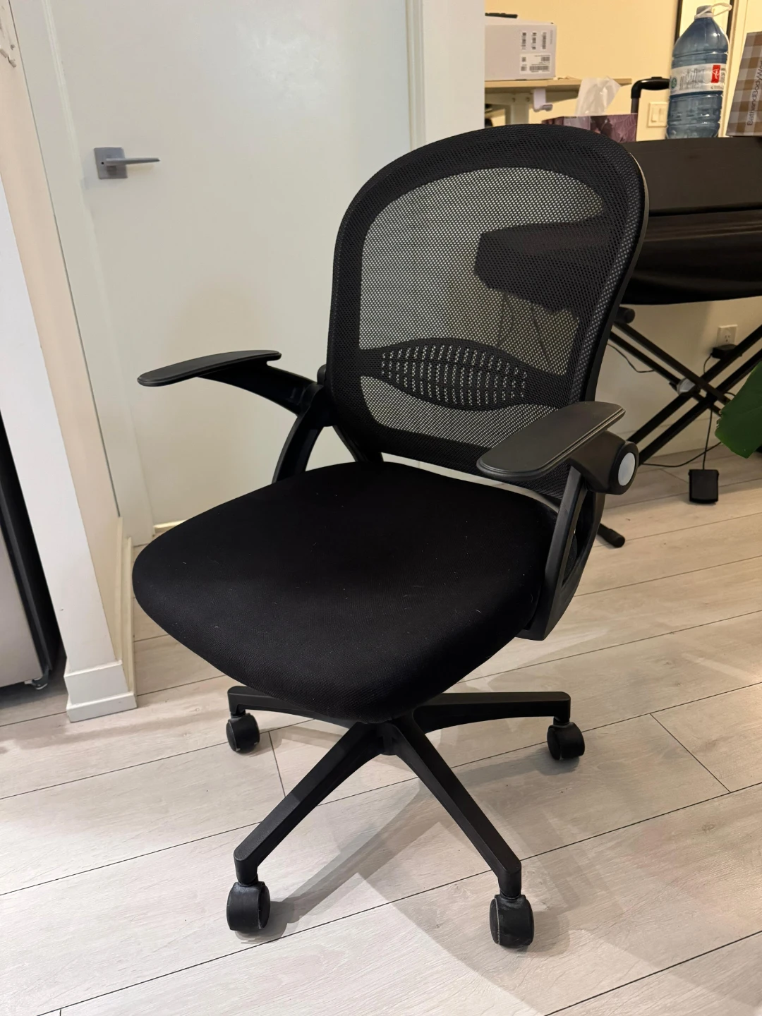 Black Mesh Office Chair - photo 3