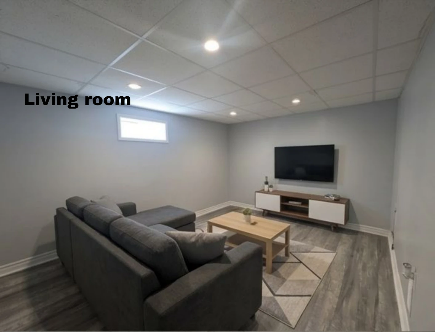 🏡 Modern 1-Bedroom Lower-Level Suite – Hamilton Mountain - photo 2