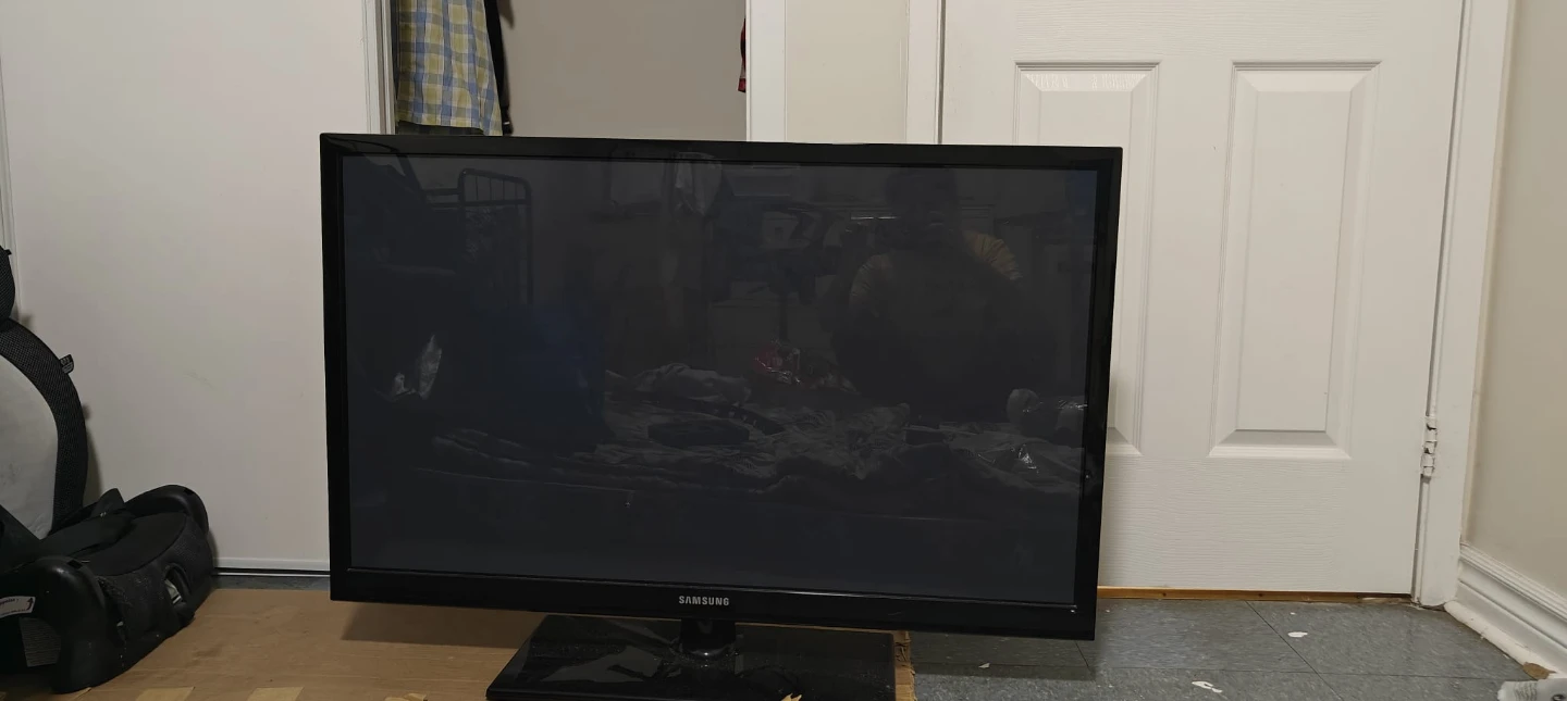 Samsung Plasma TV - photo 2