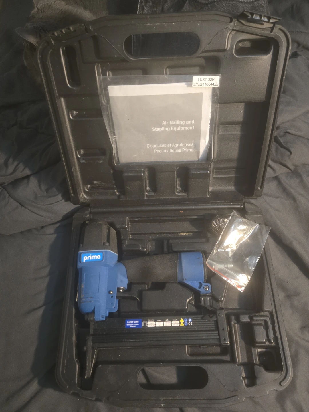 Prime LUST-32H Air Nailing and Stapling Tool with Case