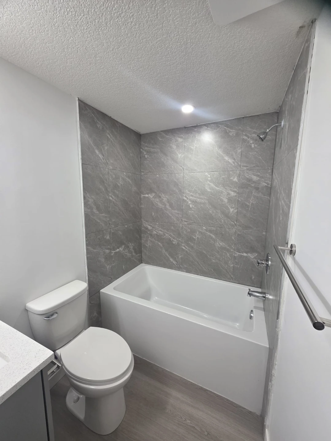 Basement for rent with separate entrance - photo 4