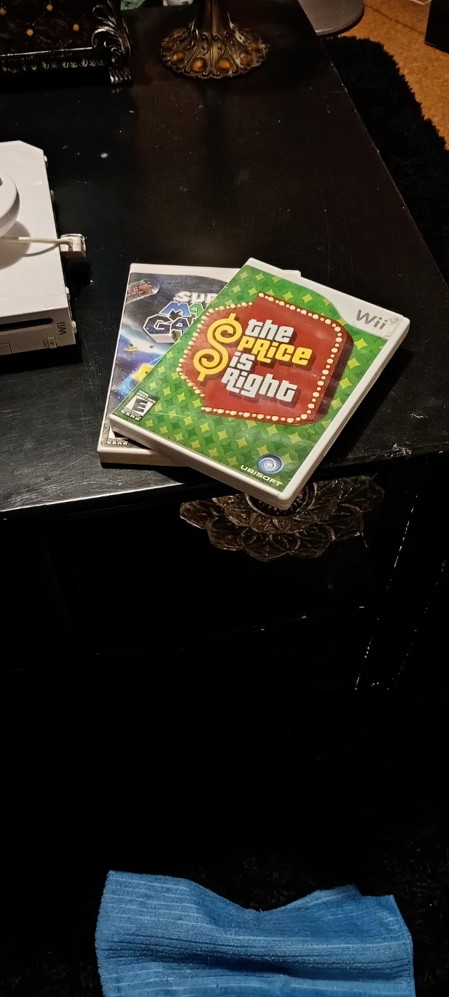 Nintendo Wii Console Bundle with The Price Is Right Game - photo 5
