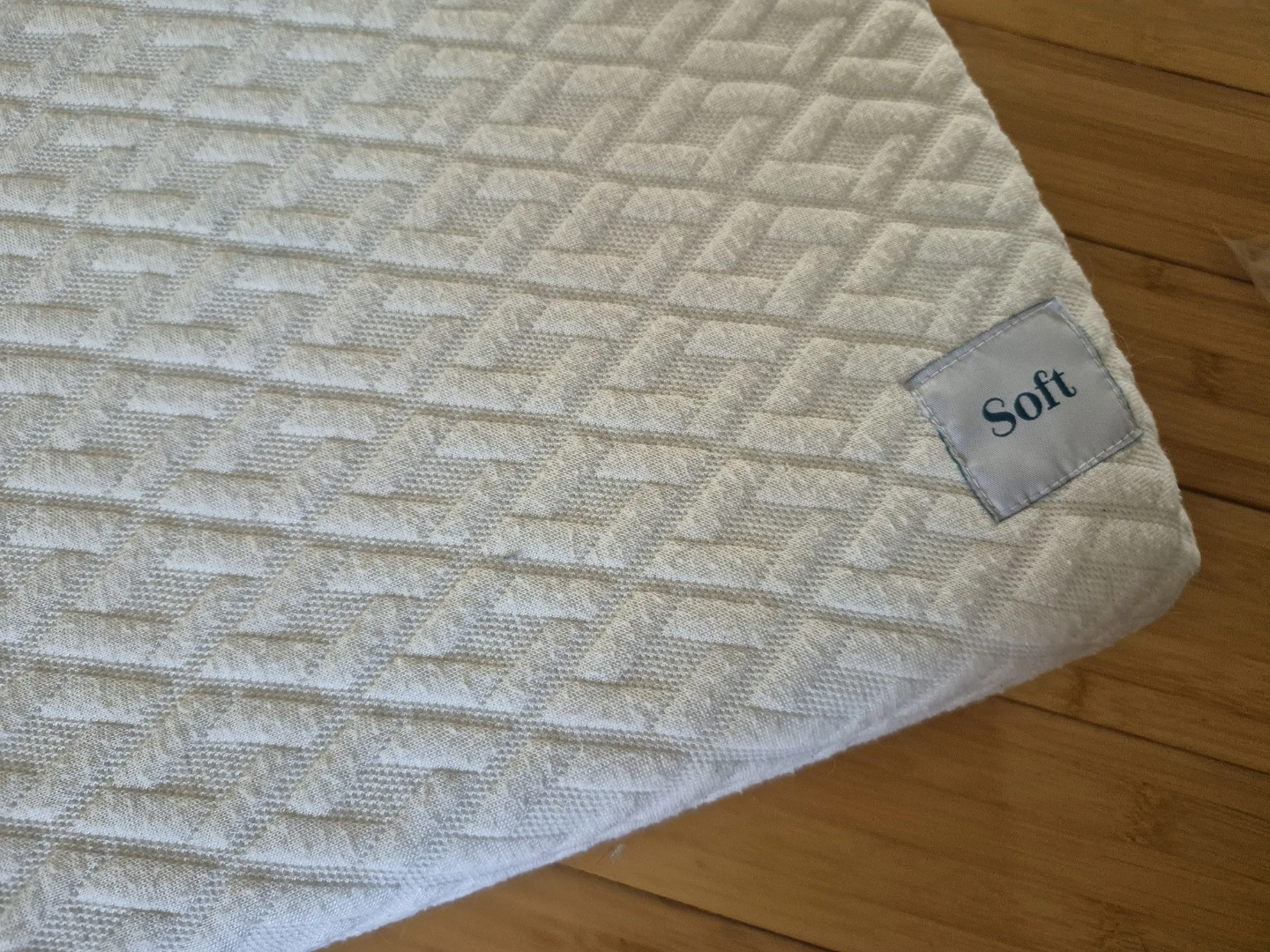 Ergonomic pillow for side sleepers - photo 4