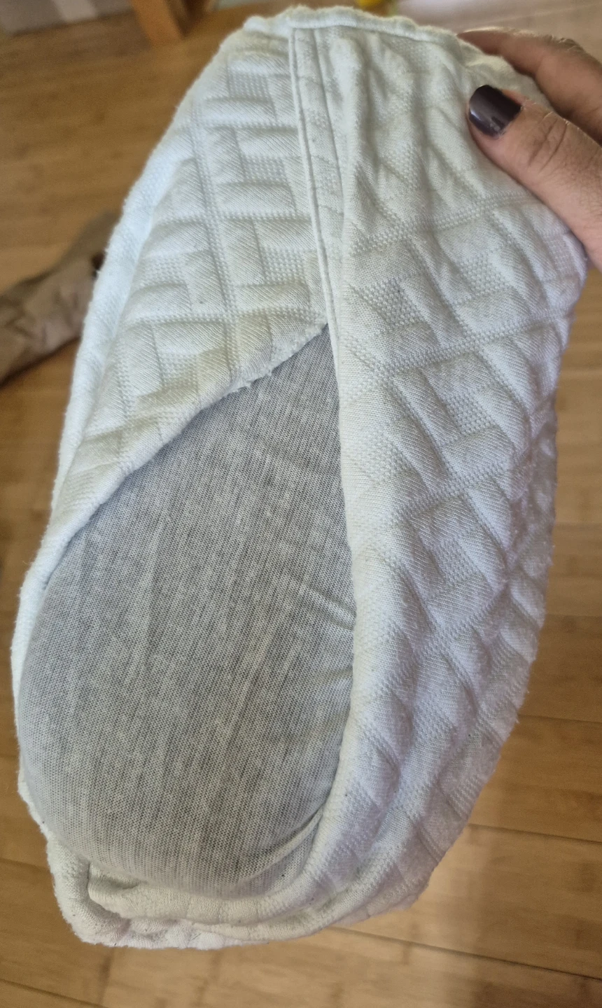 Ergonomic pillow for side sleepers - photo 5