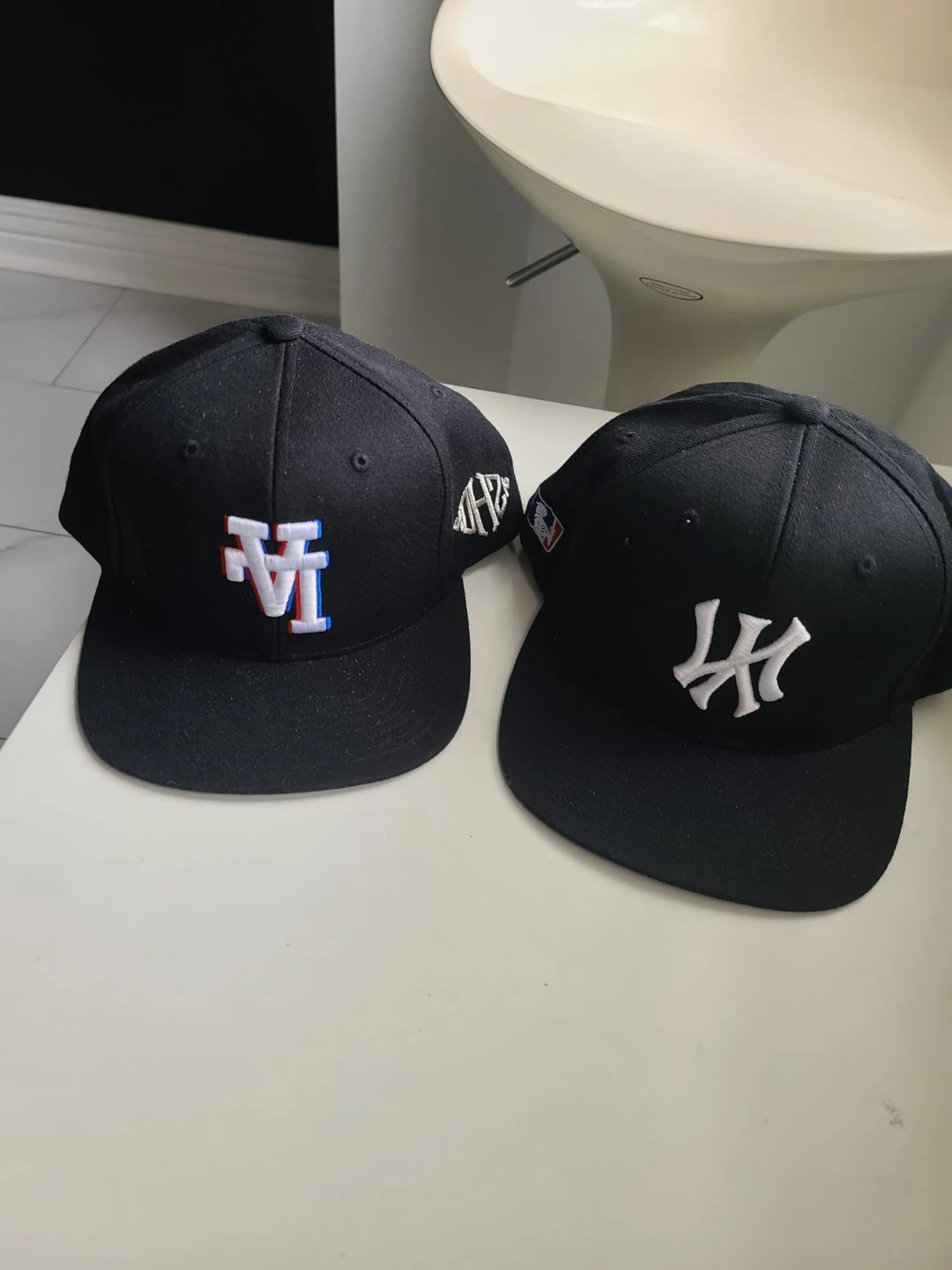 2x KTH NY and LA snapback (kill the hype)
