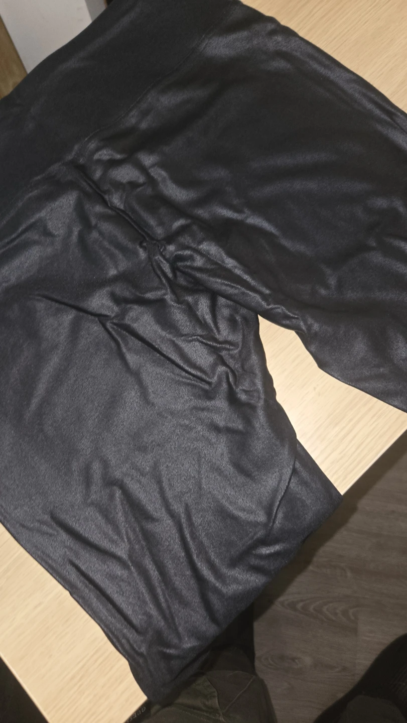 (NEW) Black Faux Leather Leggings - Medium - photo 2