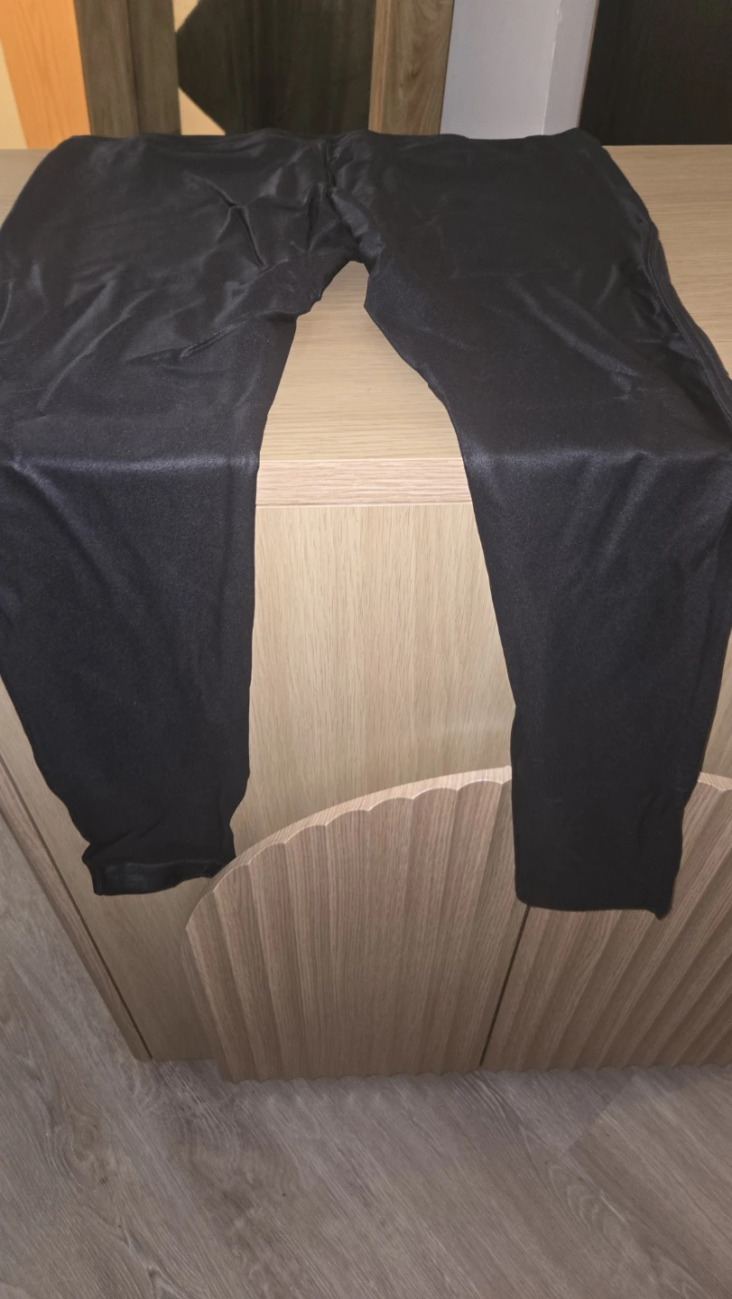 (NEW) Black Faux Leather Leggings - Medium - photo 3