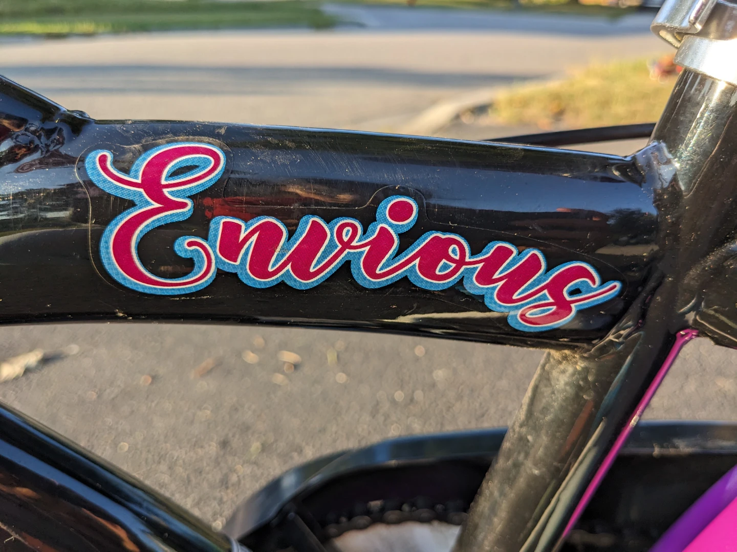 Girls Bike with basket and kickstand (18" wheels) - photo 3