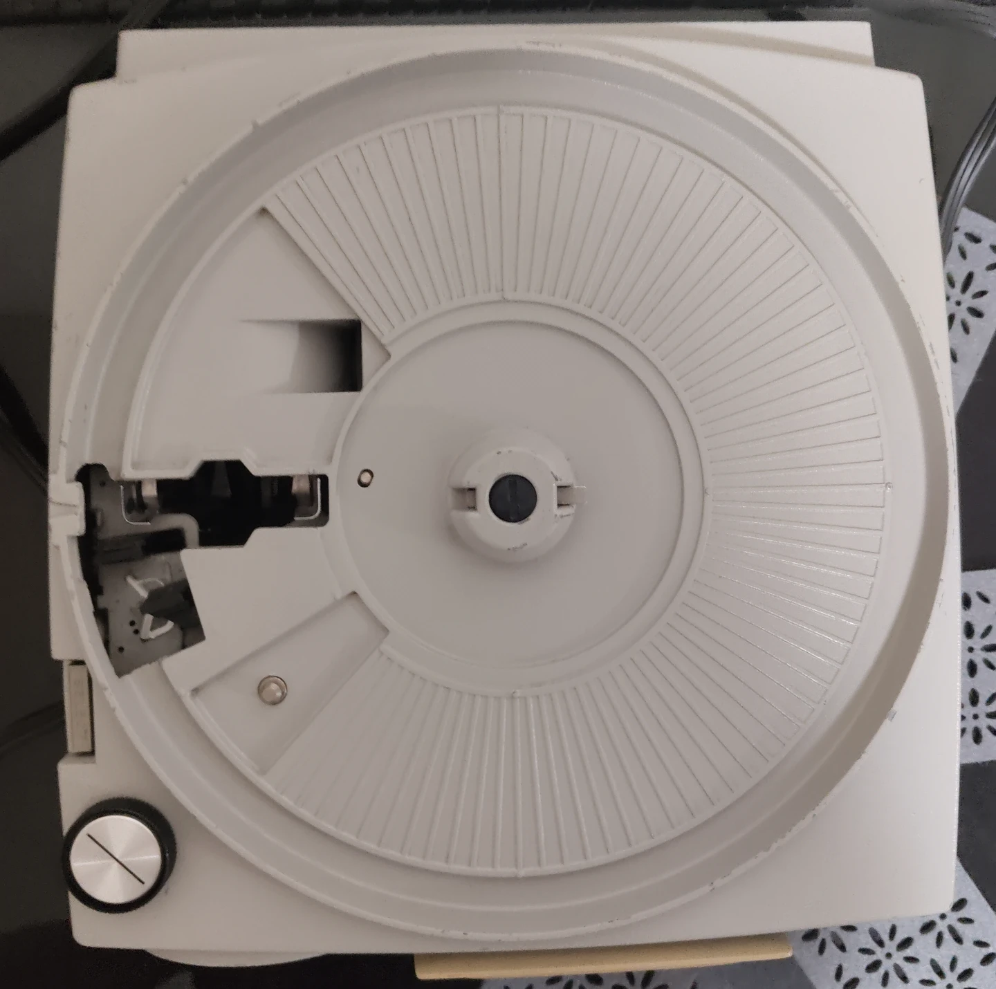 Kodak Ektagraphic Slide Projector - Model AF - photo 3