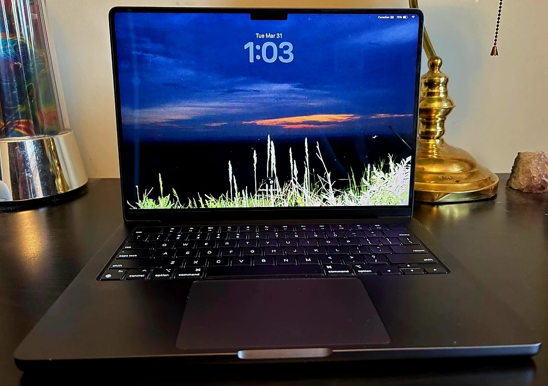 Apple MacBook Pro 14-inch (Nov 2024) - M4 Chip, 16 GB RAM