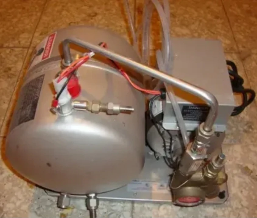 Carbonator