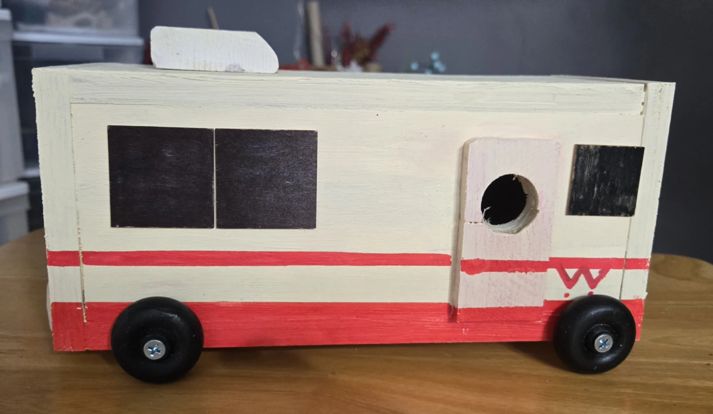 Wooden RV Camper Birdhouse