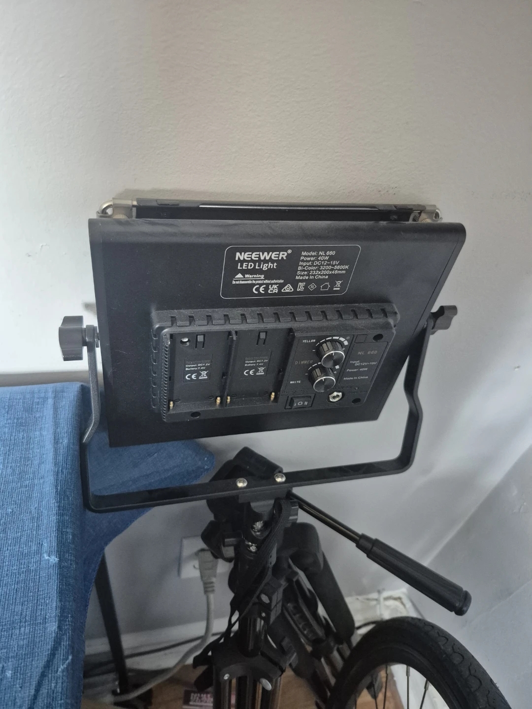 Neewer LED Light Panel with Stand and Case - photo 3