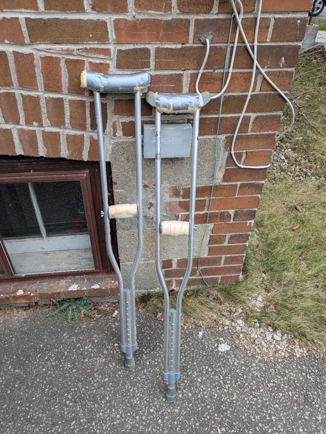 Adjustable Crutches - photo 2