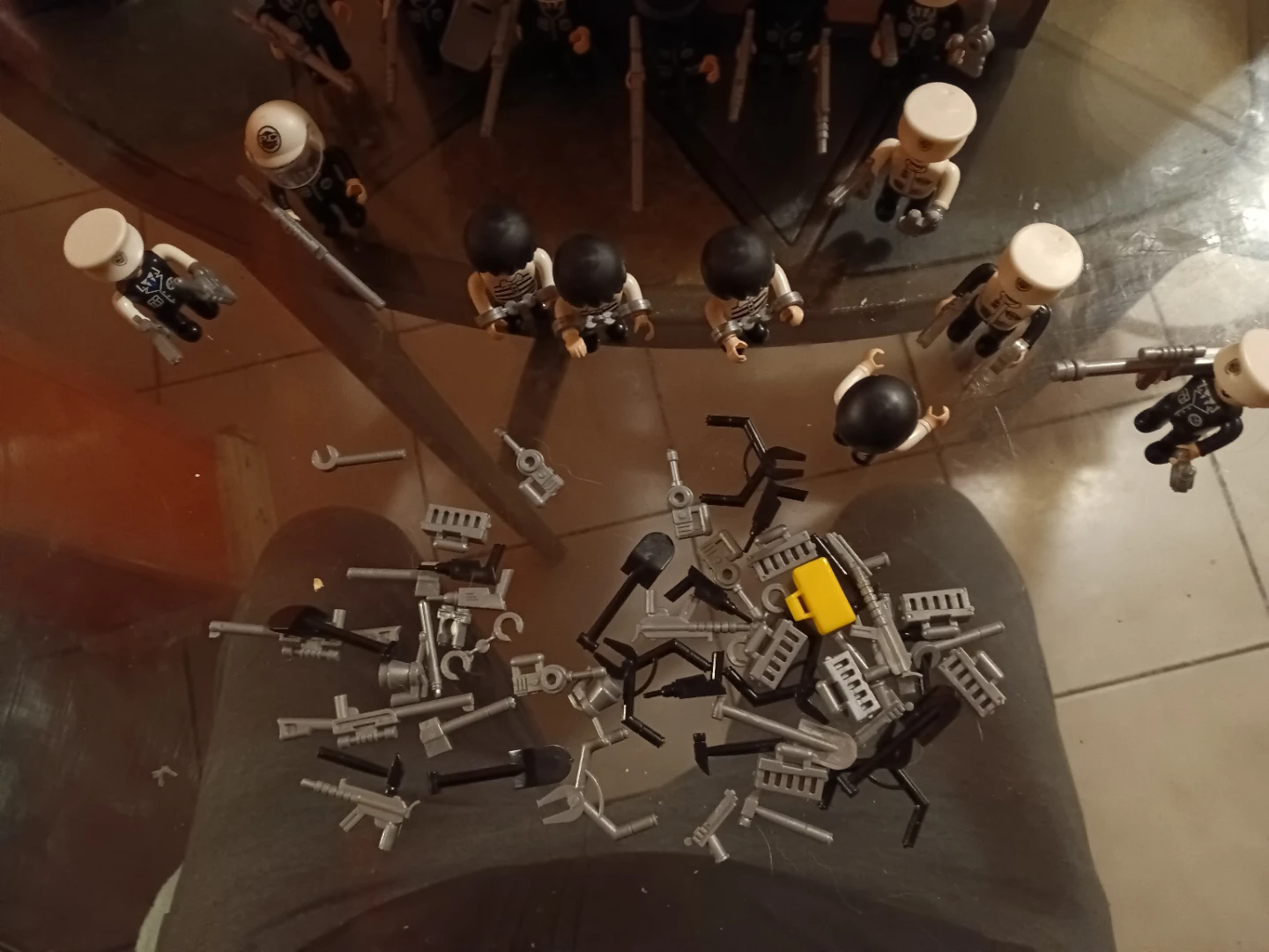 Mega blok police and prisoners