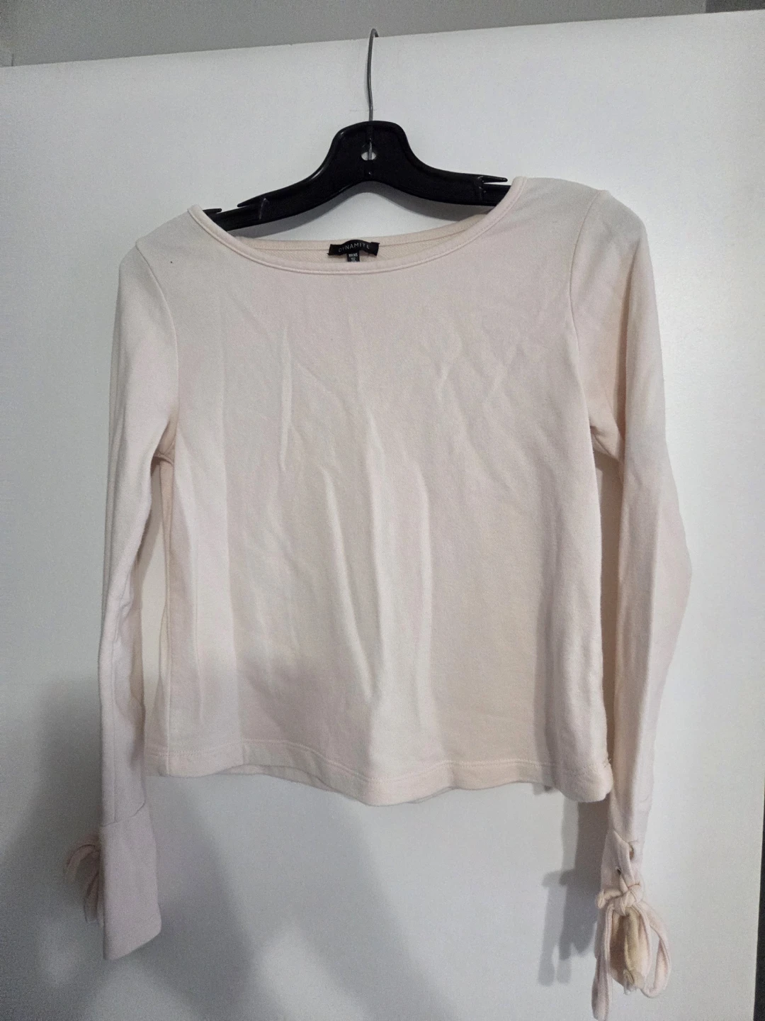 Women's clothing - photo 3