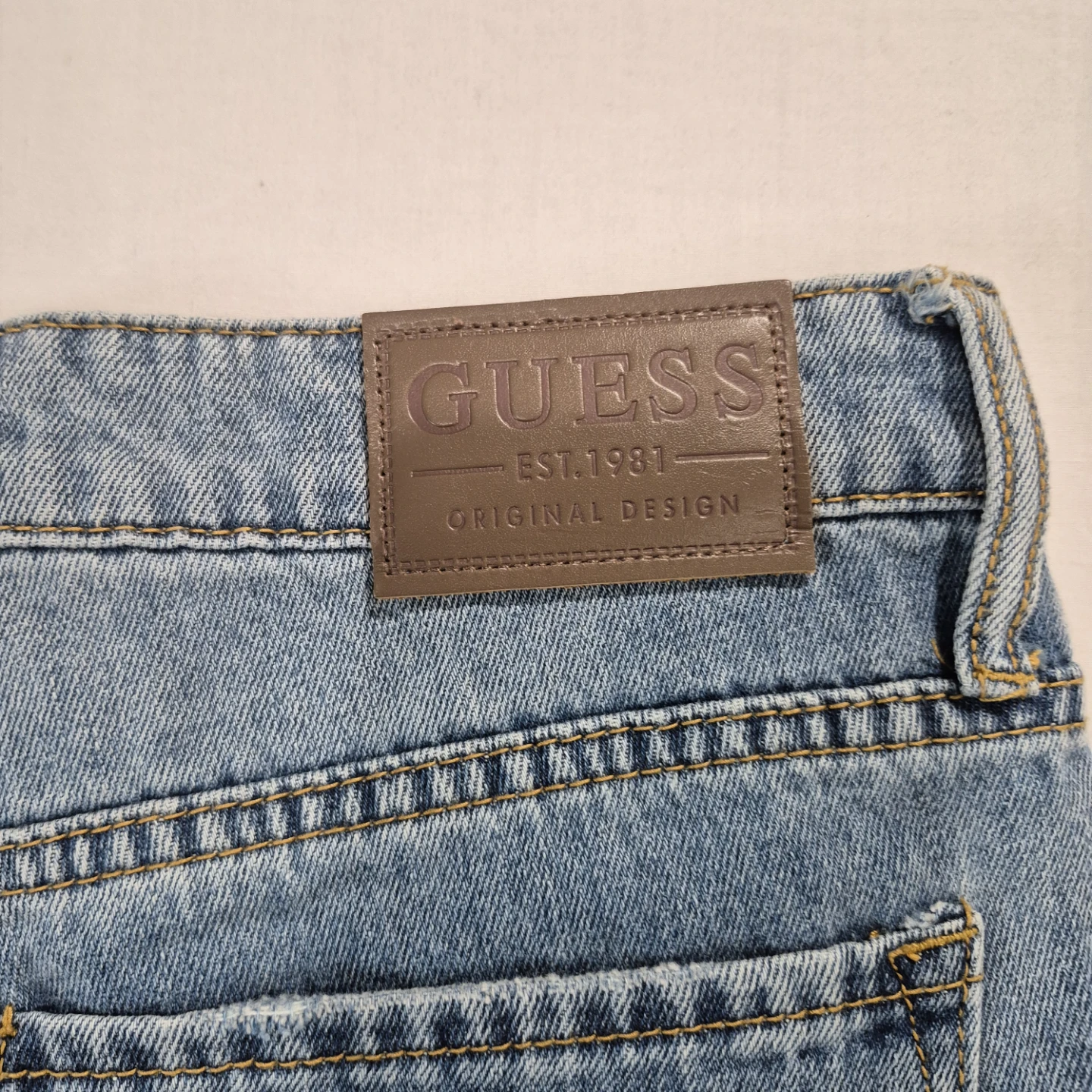 BNWT men Guess jeans 33x32 - photo 4