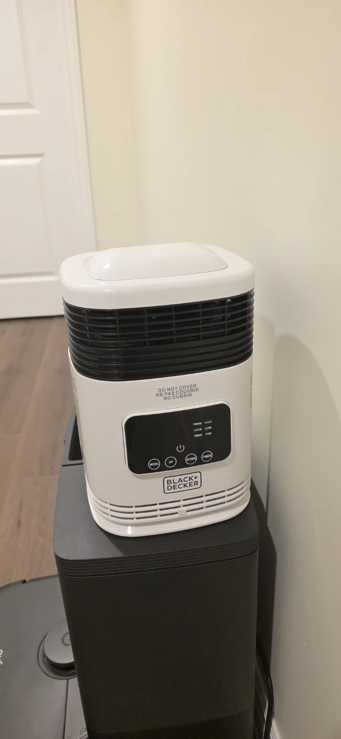 BLACK+DECKER Portable Ceramic Desktop Heater - photo 2