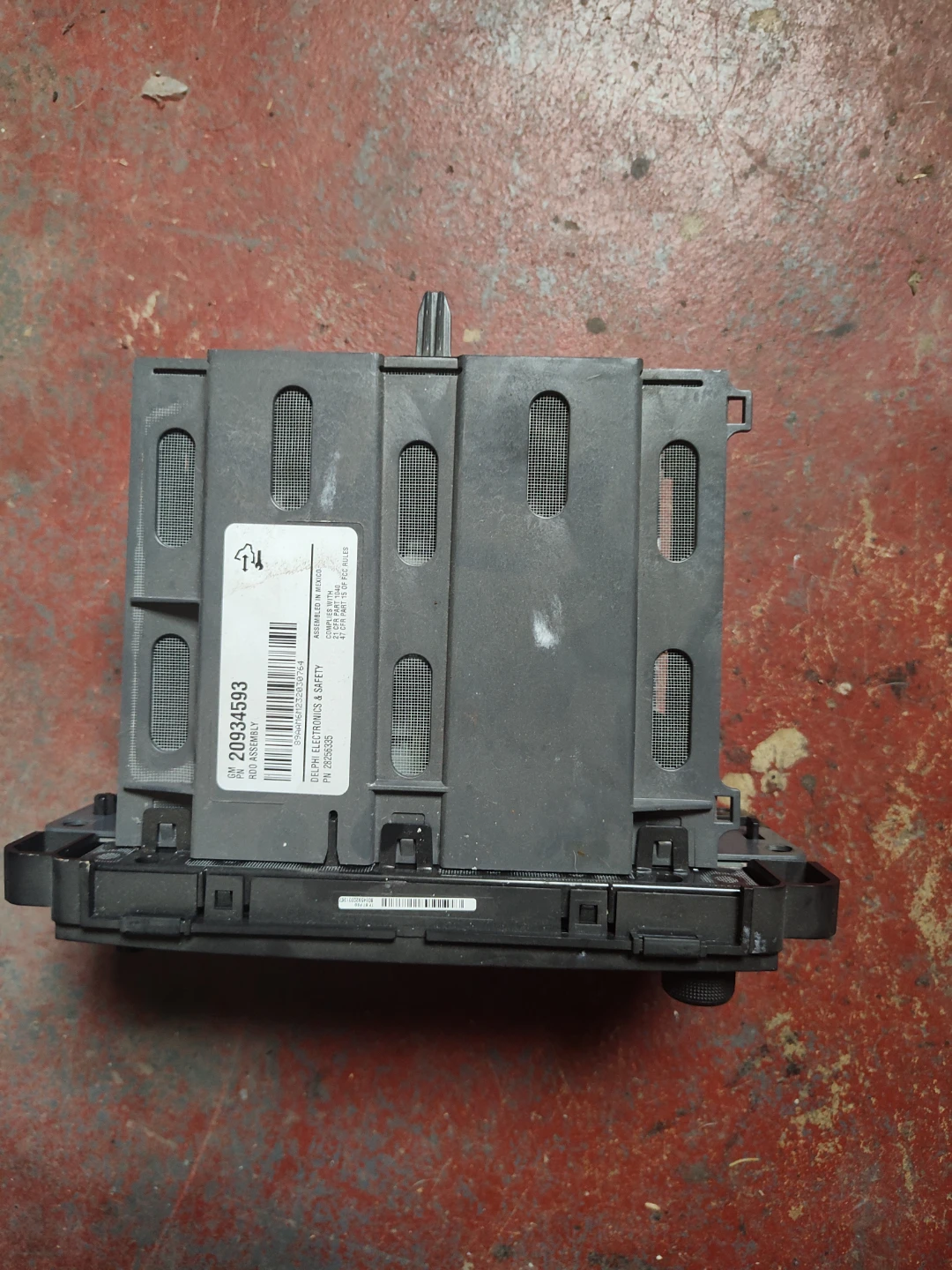 GM Car Radio Stereo Receiver 2018 Suburban - photo 2