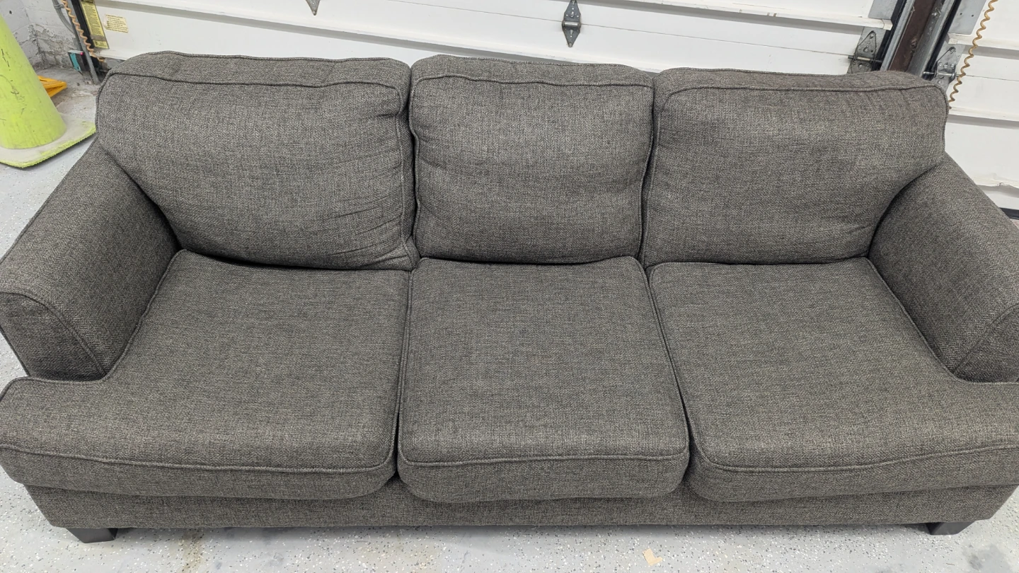 Free Delivery - Great Quality Couch - photo 2