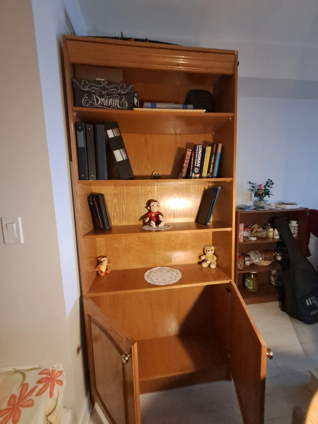 Bookshelf - photo 2