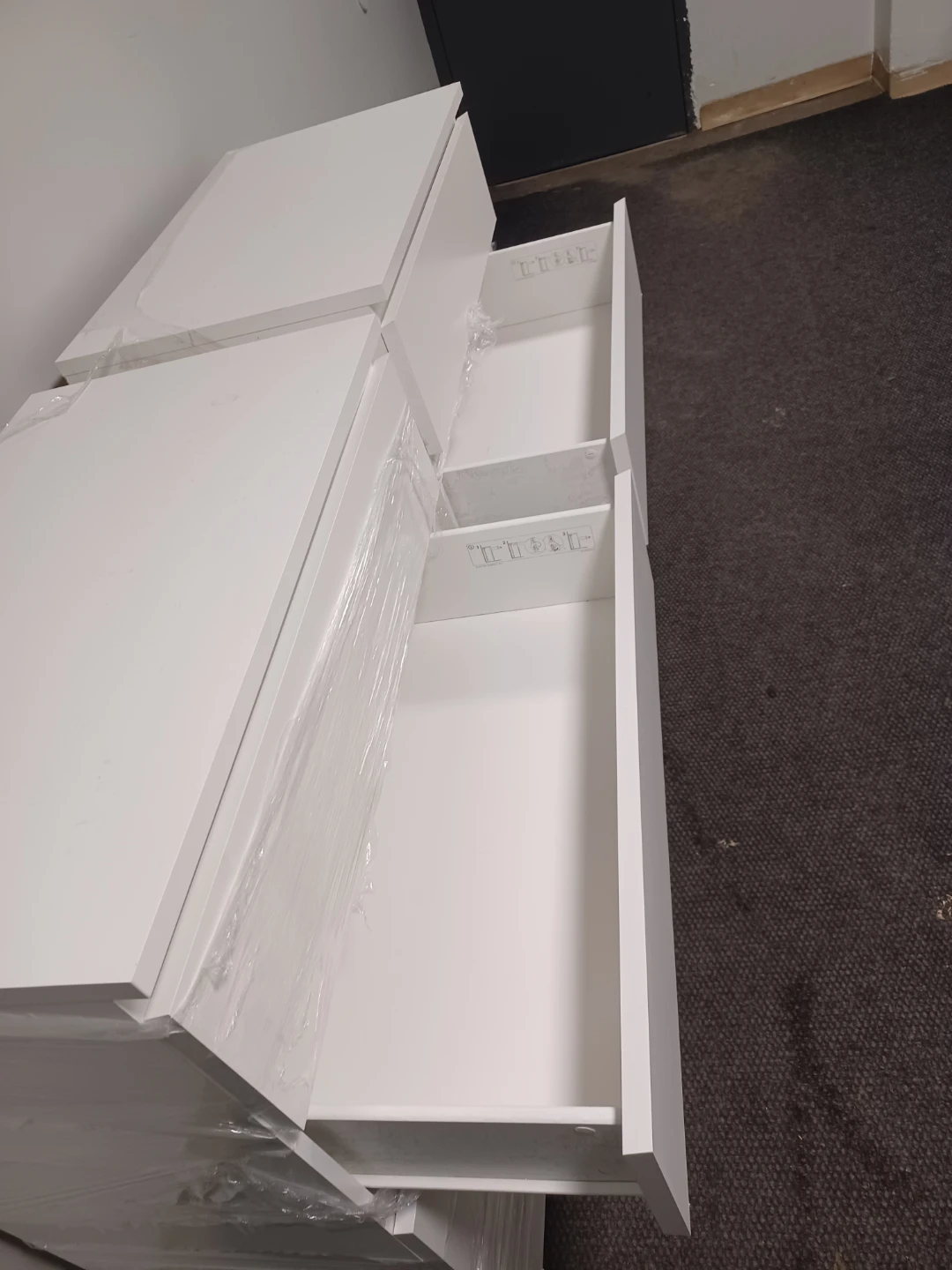 Two white chest of drawers - photo 4
