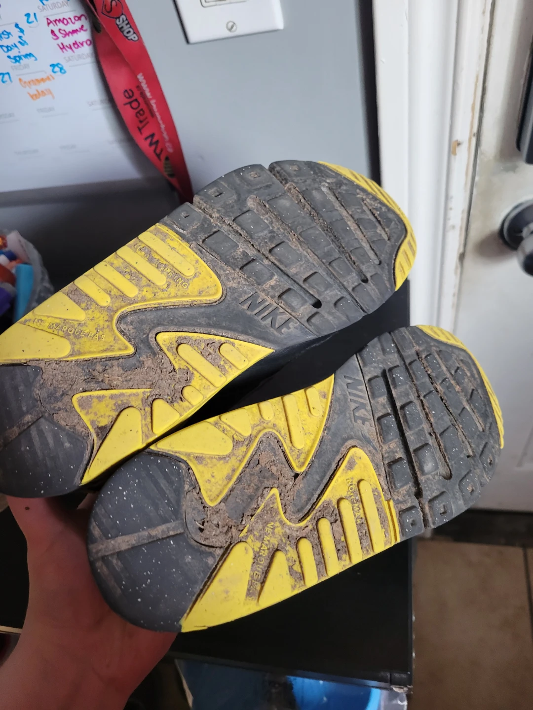 Well-loved kids Nikes size 2 - photo 4