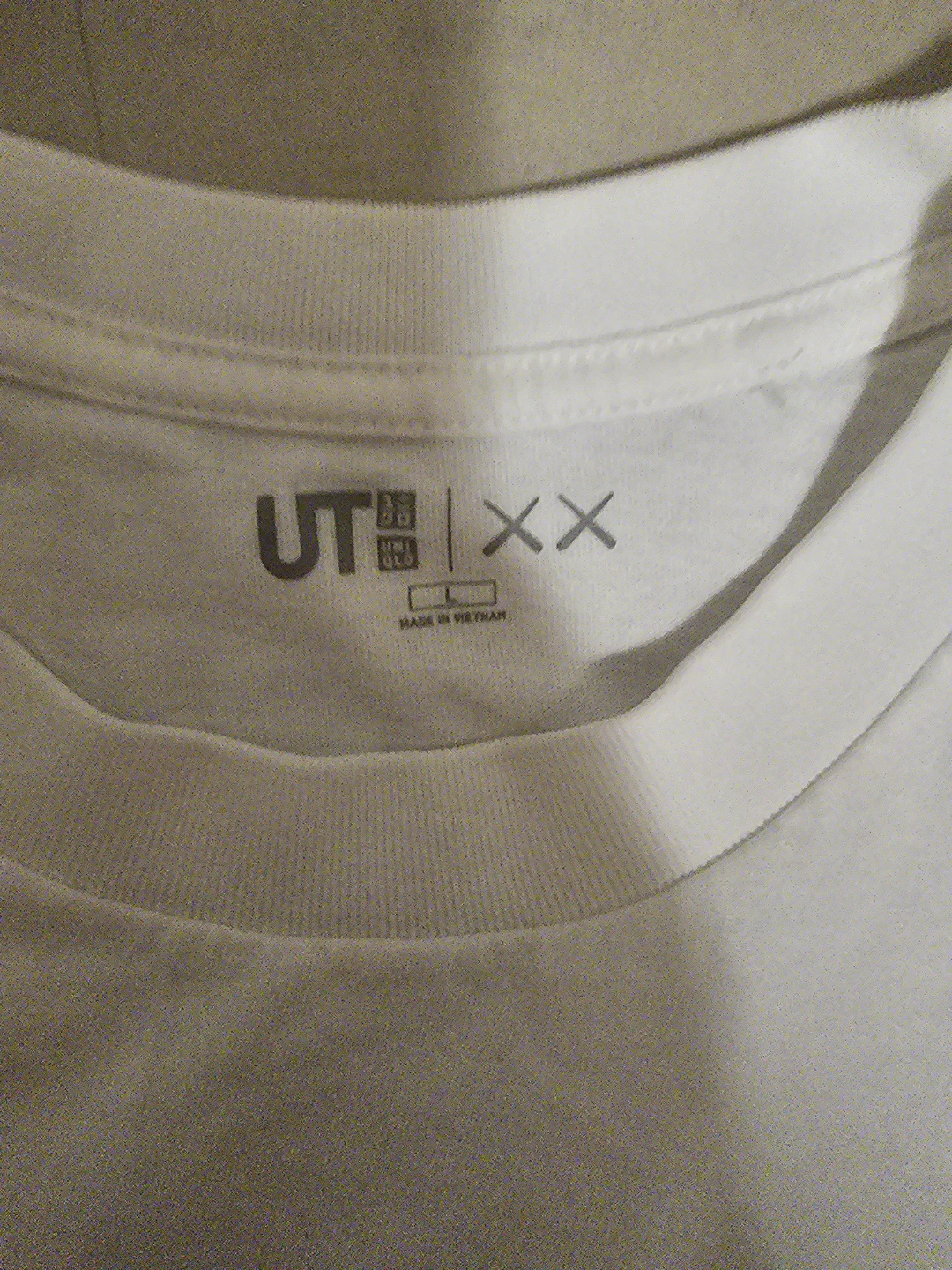 Uniqlo KAWS T-Shirt - photo 2