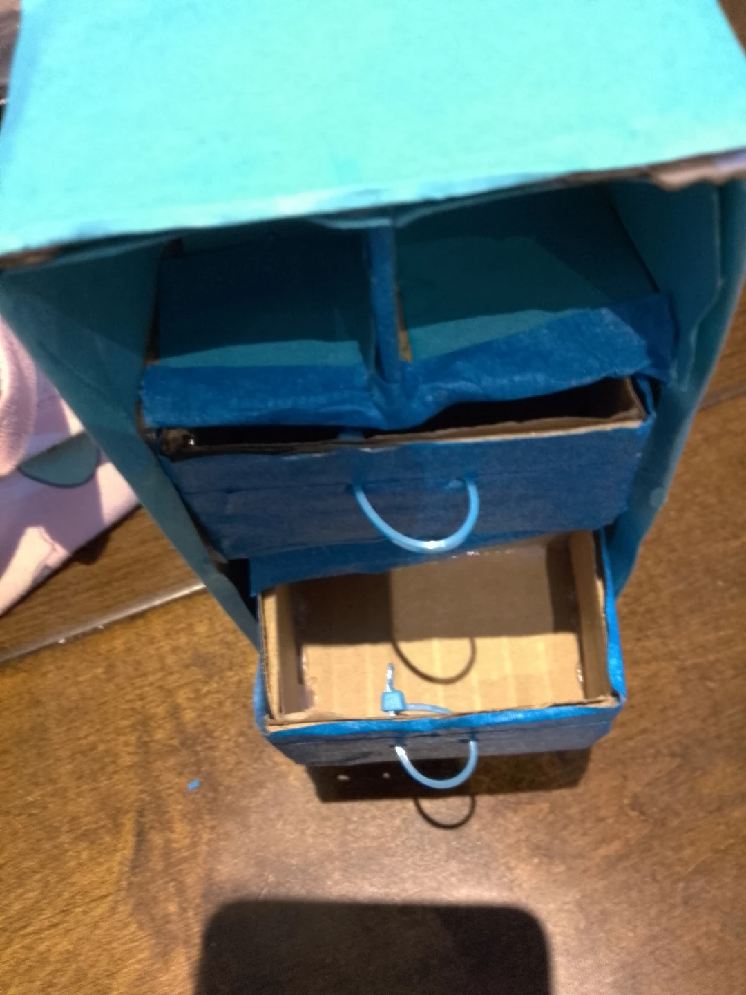 Blue and Teal Cardboard Dresser 💙💚 - photo 2
