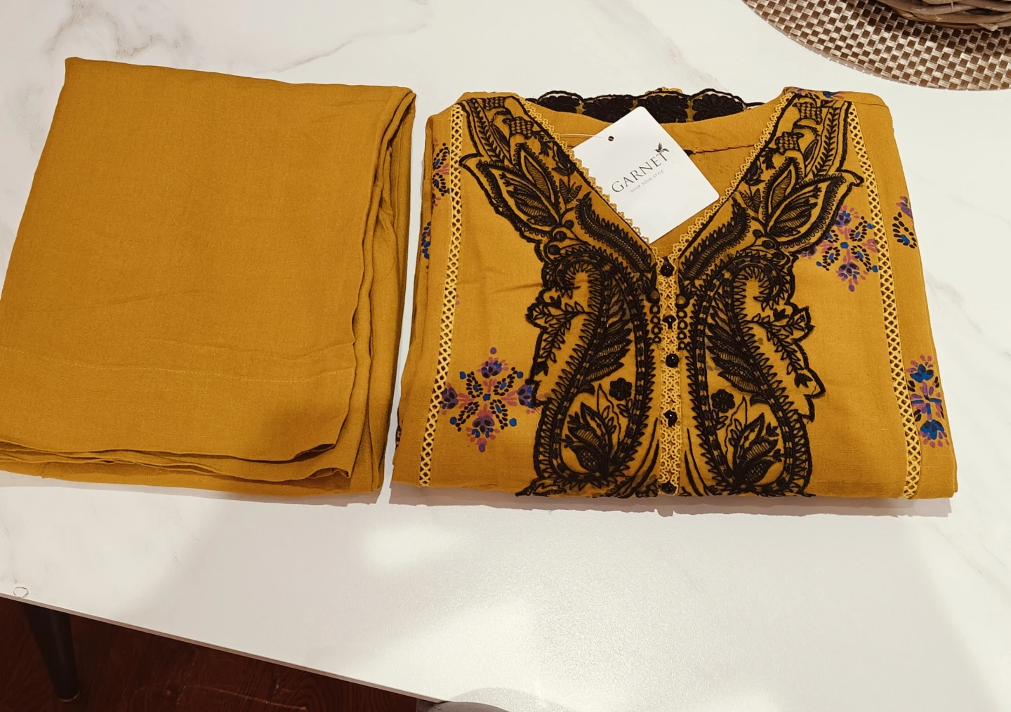 Garnet Yellow Embroidered 2- Pcs Suit - photo 4