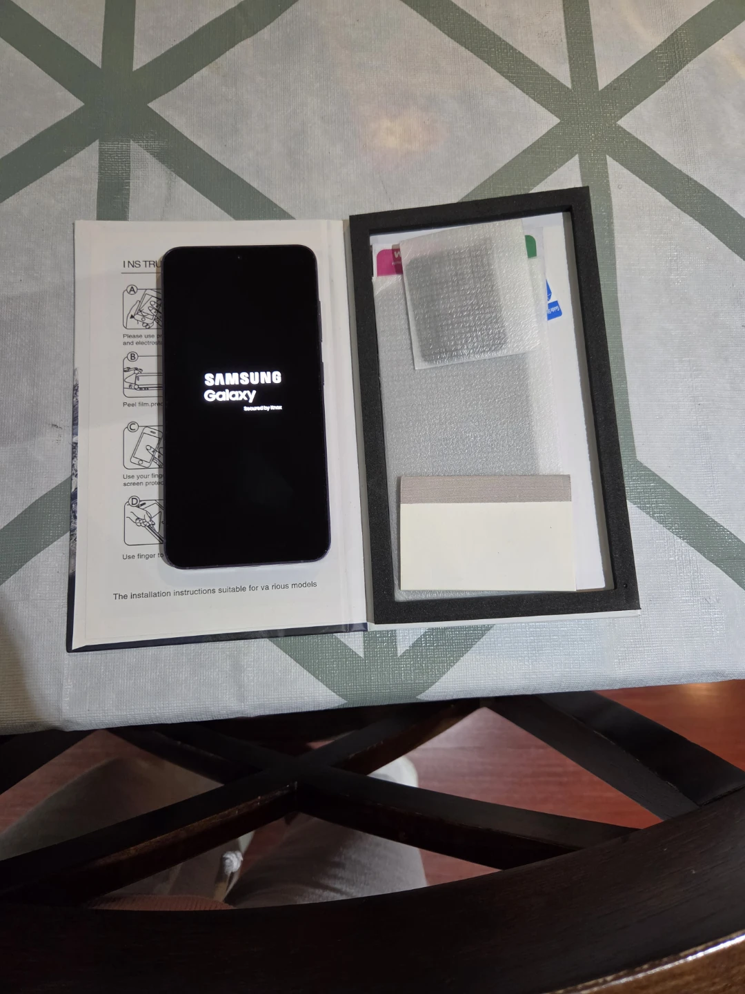 Samsung Galaxy Phone S24 with Screen Protector Kit