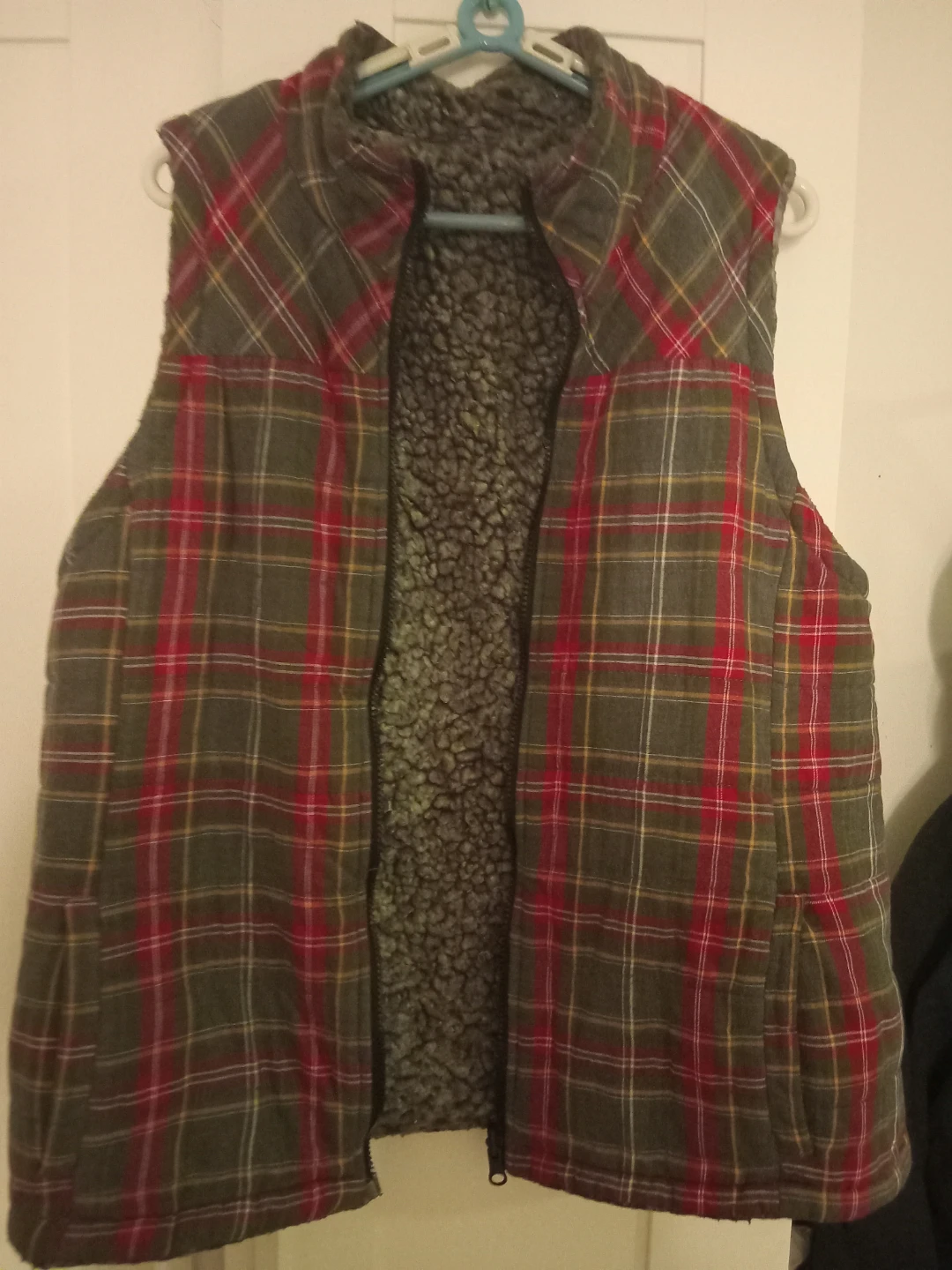 Plaid Sherpa Lined Vest - photo 5